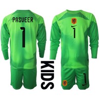 Camiseta Países Bajos Remko Pasveer #1 Portero Primera Equipación para niños Mundial 2022 manga larga (+ pantalones cortos)